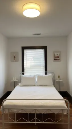 Large Three bedroom apartment, Main St., Goshen Отели рядом с достопримечательностью «LEGOLAND New York Resort»