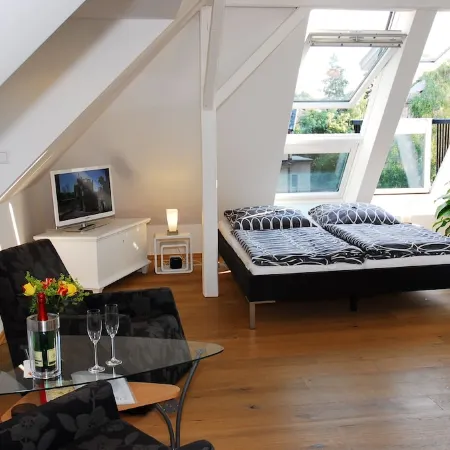 Romantic attic apartment in beautiful Laubegast neighbourhood in Dresden
