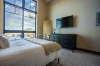 Upscale Lakeview Condo in Downtown Sandpoint