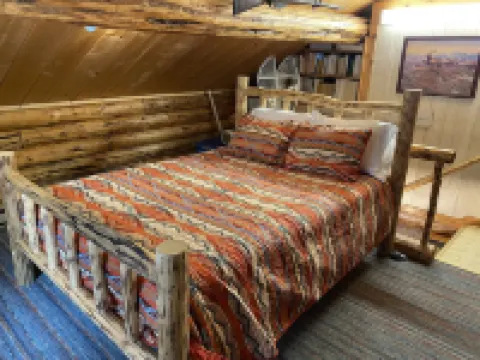 Bear Creek Cabin - A Slice of Montana Solitude