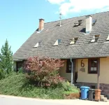 Former farmhouse in a quiet outskirts. Pets are welcome. Hotel a Aichhalden