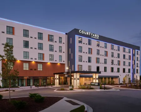 Courtyard Petoskey at Victories Square Hotels in Petoskey