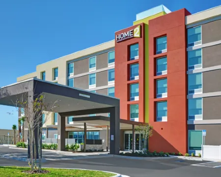 Home2 Suites by Hilton Largo Hotéis em Largo