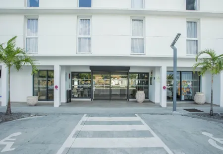 B&B Hotel Fort-De-France