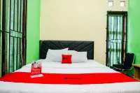RedDoorz Near Rsud Kebumen 2 Hotels in Kebumen
