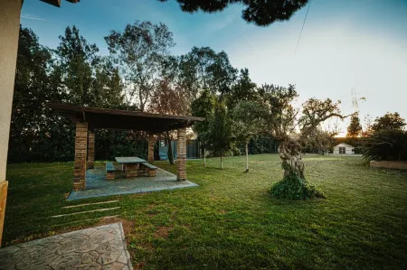 Airport Suite 2 (private bathroom) 8 minutes drive from the airport Отели в г. El Prat de Llobregat