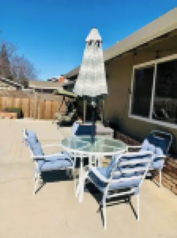 4-bedroom house w/4th room as private separate suite w/POOL