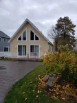 Moody Maine Beautiful 3 Bedroom Home Walk to Beach  Restaurants & Trolley Line - 4-Star