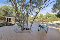 Luxurious riverfront home for large groups, family reunions, yoga retreat & more