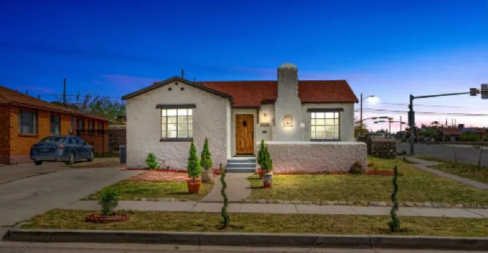 Casa De Las Tortugas-A Historic Bungalow Retreat