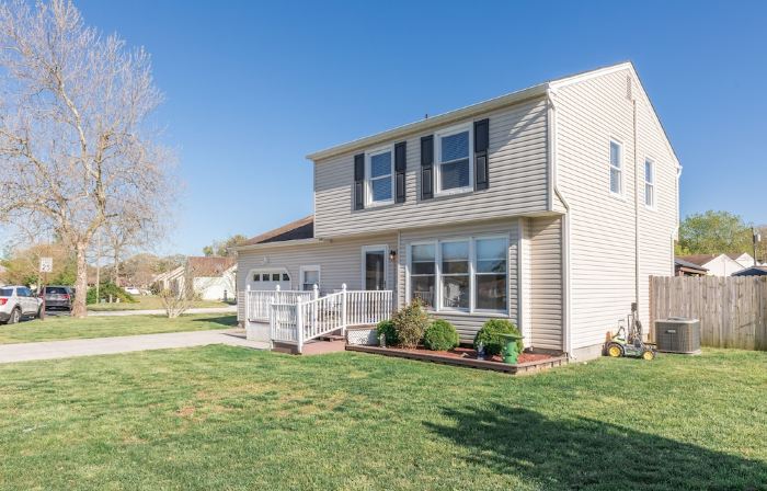Pet-Friendly Bay Escape w/ Pool