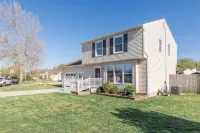 Pet-Friendly Bay Escape w/ Pool - 3-Sterne