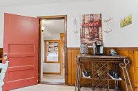 Dover Dreamer - Fireplace, BBQ, and Firepit Hotels in Dover