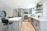 Gorgeous 3B/2B Private Heated Pool mins from the beach