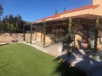 Residential 3 Bed/2 Bath Home with Wonderful Backyard-Scenic View-Laundry.
