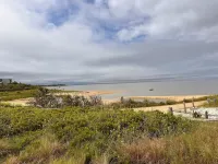 Steps to bayside beach Hotels in Wellfleet