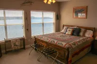 Exceptional Tablerock Direct Lakefront. Stunning Views & Breathtaking Sunsets!!