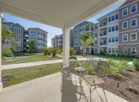 2-bedroom, 2-bath unit offers a family-friendly retreat just mins from LEGOLAND.