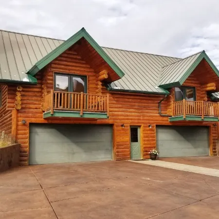 Alton Lodge Grand Retreat ~ Near Bryce & Zion ~ Sleeps Large Group ~ Dark Sky
