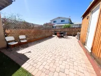 2BR 1B guest house. Convenient location, pet friendly, amazing views!
