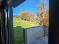 Cozy condo, Family- friendly just completely remodeled. SKI IN -SKI OUT!! Hotels in Middlecreek Township