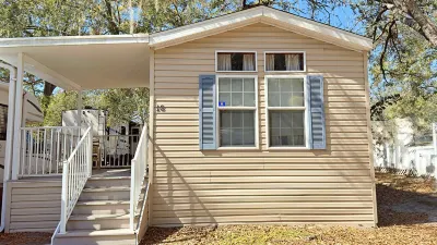 Serenity Cabin – Your Cozy Retreat Near Tampa 레터스 레이크 공원 보드웍 앤드 네이쳐 트레일 옵셔베이션 타워 주변 호텔