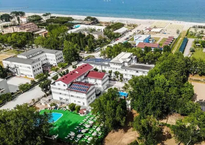 كولور جرين فيليدج تشيزيناتيكو فاميلي فنادق في 