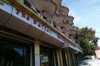 Hotel Mandakini