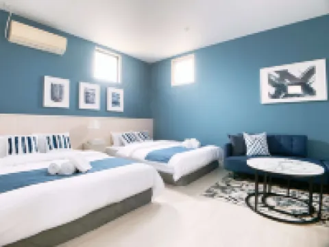 Bar & Hotel Colors Miyajima Hotels in Hatsukaichi