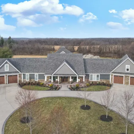 The Bluegrass Grand Estate: Bourbon Trail Luxury