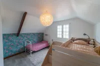 Champ de Gain: family home with swimming pool 10 minutes from Futuroscope