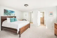 Folly Jungle Hideaway w/ Hot Tub! Hotels near Folly Beach