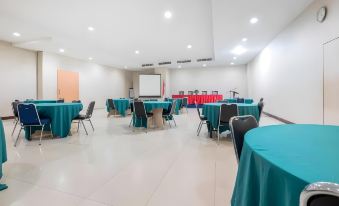 Urbanview Hotel Asyra Makassar