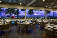Faro Blanco Resort  Marathon, Curio Collection by Hilton