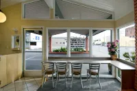 Americas Best Value Inn & Suites Eureka