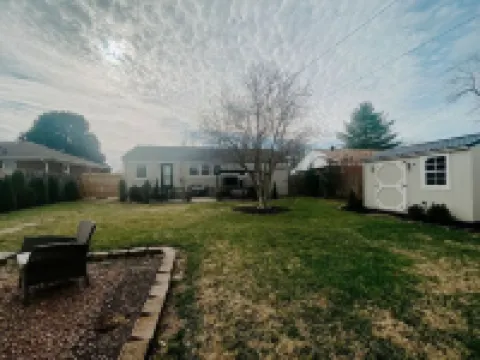 Midtown Cottage- Self Check-In & Centrally Located in Owensboro