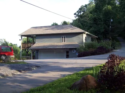 Rustic Cabin, Appalachian Elegance,  Rural But Close Hotel in zona Shoji Spa & Retreat