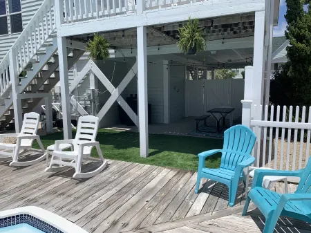 FULLY RENOVATED: pool, walk to beach, water views!