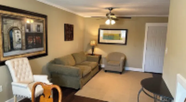 The Monroe: 2-bedroom townhome. Walk to LSU