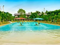 Camp Holiday Resort & Recreation Area - Beach