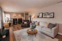 Coastal Cul-De-Sac, Centrally Located Monterey Peninsula Home 德爾雷奧克斯住宿飯店