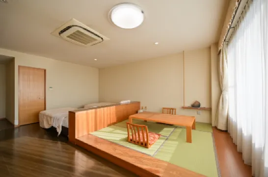 華杏（はなあんず）弥太楼 赤間駅周辺のホテル