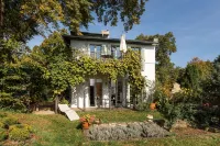 Tower villa ground floor - garden apartment with terrace