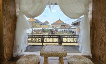 Gyeongju Hwangnidangil Stay Pension