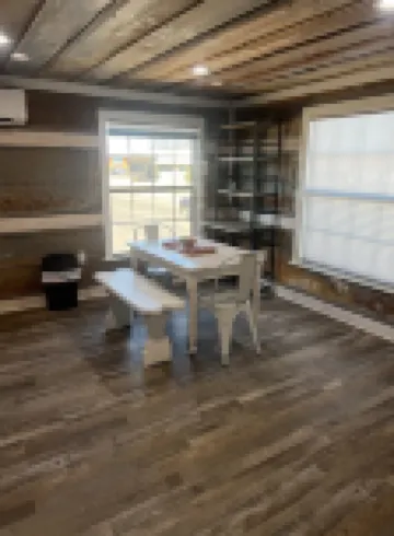 The Yellow Rose, Near the Square, Renovated & in the Heart of the Hill Country 梅森縣酒店