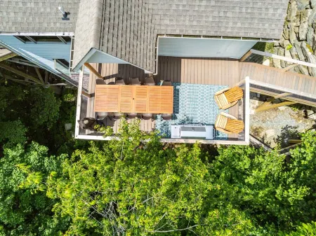 Beech Mtn Ski Retreat - Hot Tub - Sunset Views - Pets Welcome - Families - Games