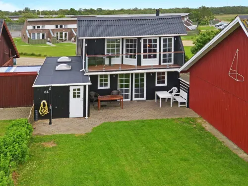 Tasteful Holiday Home in Hemmet Near Sea