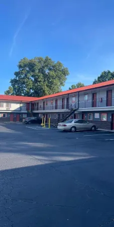 Travelers Rest Motel