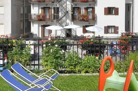 Hotel Italia Отели в г. Сегондзано