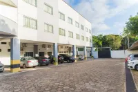 Costa Atlantico Hotel - parking